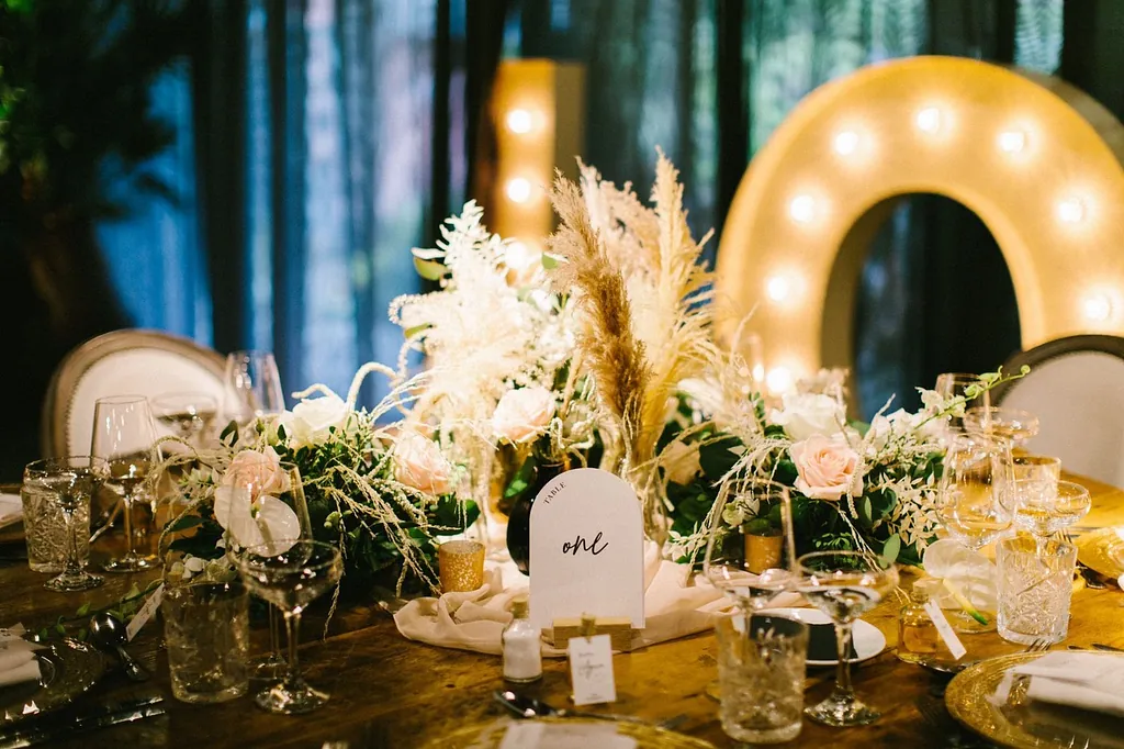 The Enchanted Florist table flower settings